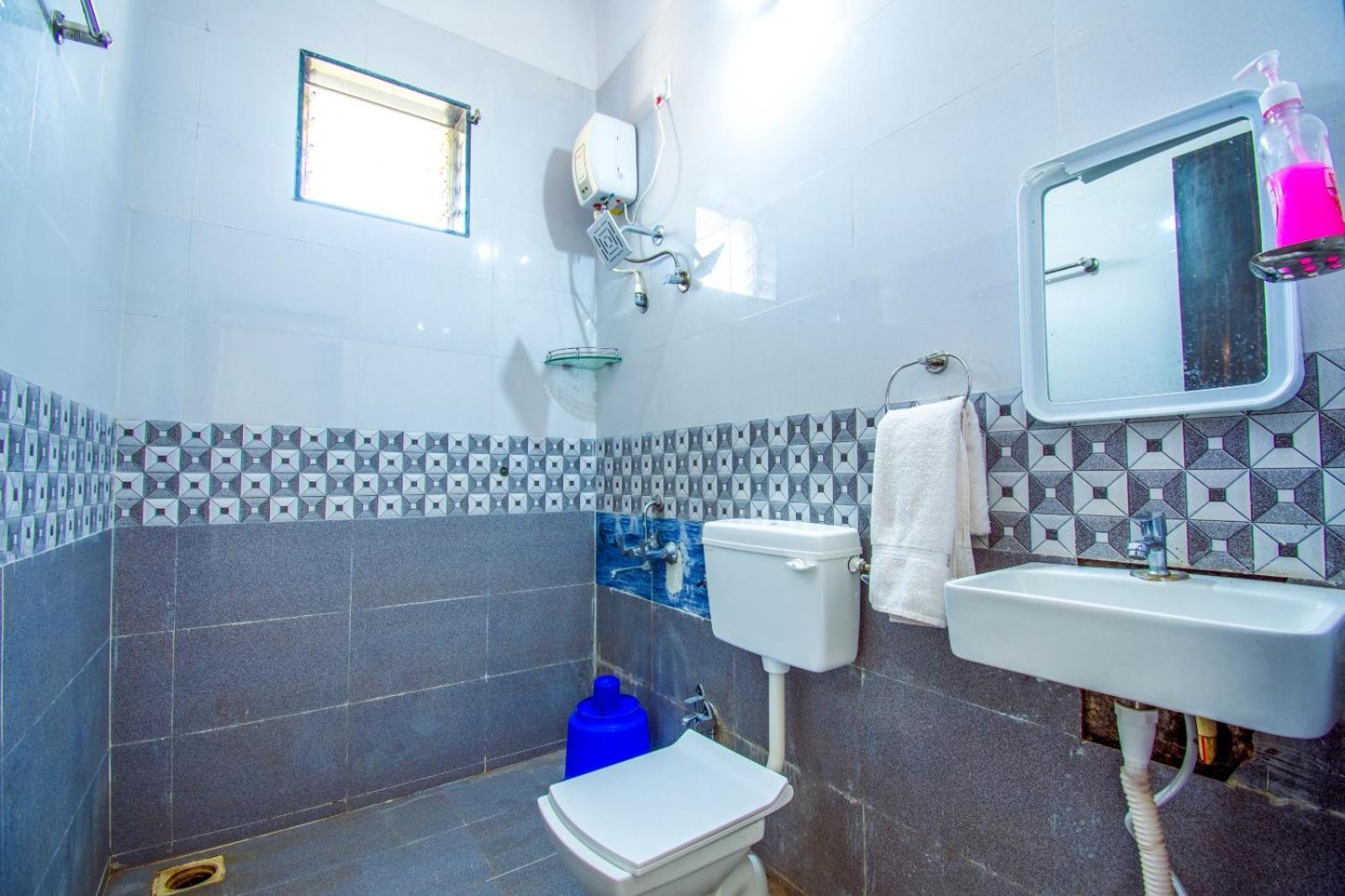 Empyrean Stay Ll 6Bhk Ll Royal Bramha Palace Ll Pvt Pool Ll Lonavala Luaran gambar