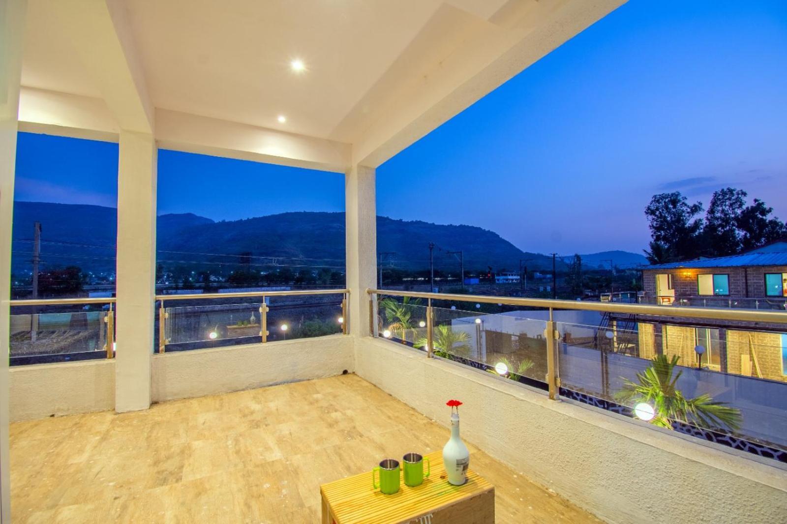 Empyrean Stay Ll 6Bhk Ll Royal Bramha Palace Ll Pvt Pool Ll Lonavala Luaran gambar