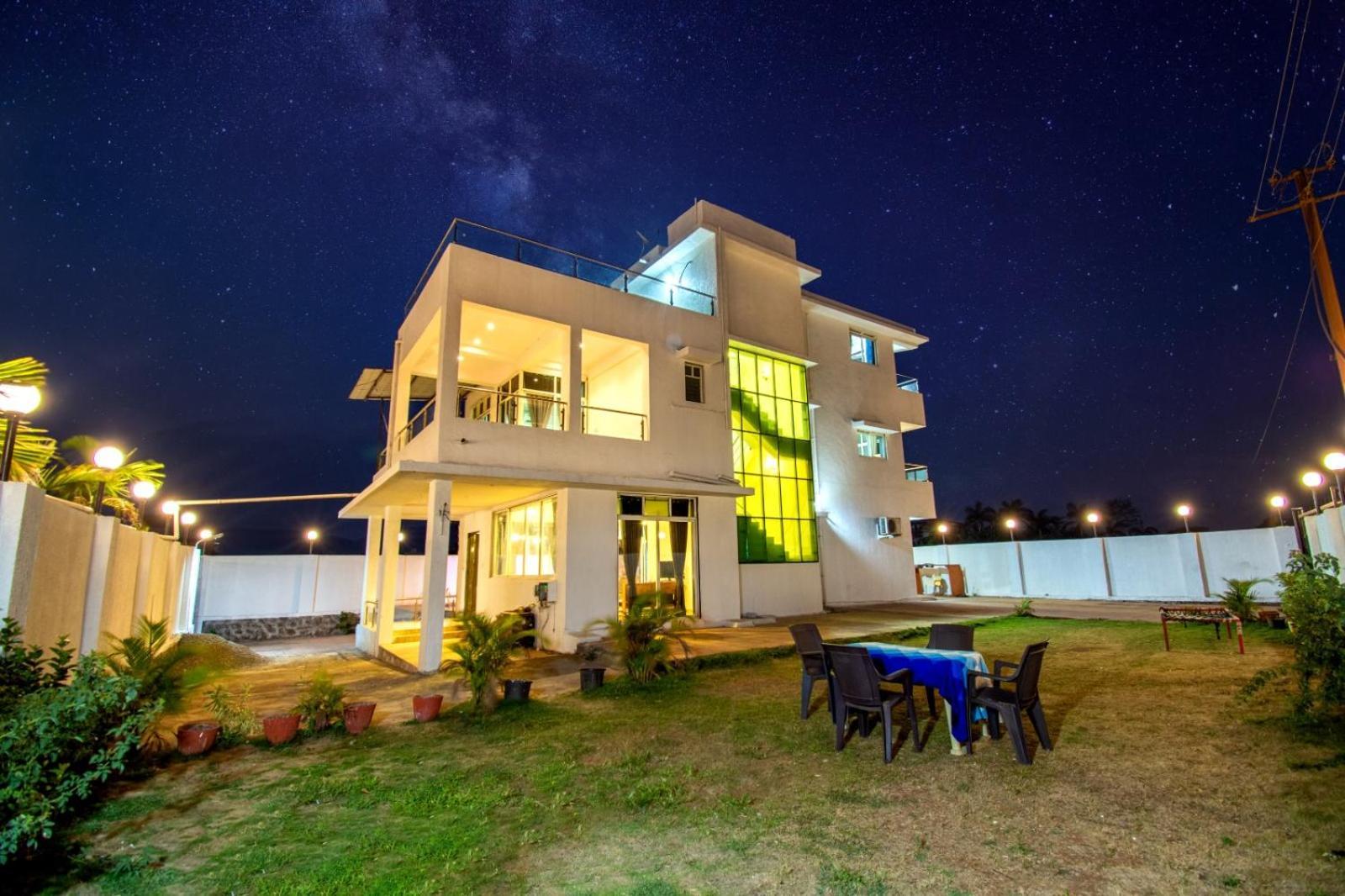 Empyrean Stay Ll 6Bhk Ll Royal Bramha Palace Ll Pvt Pool Ll Lonavala Luaran gambar