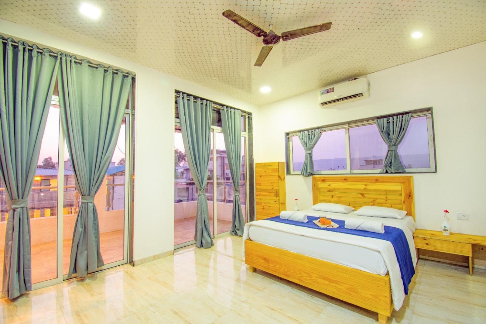 Empyrean Stay Ll 6Bhk Ll Royal Bramha Palace Ll Pvt Pool Ll Lonavala Luaran gambar